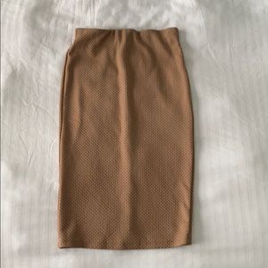 Nude pencil skirt